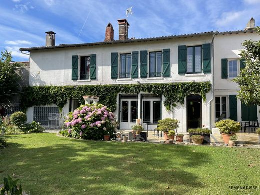 Luxus-Haus in Muret, Haute-Garonne