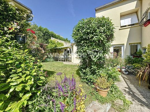 豪宅  Maurecourt, Yvelines