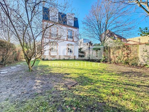 Casa de lujo en Bois-Colombes, Altos de Sena