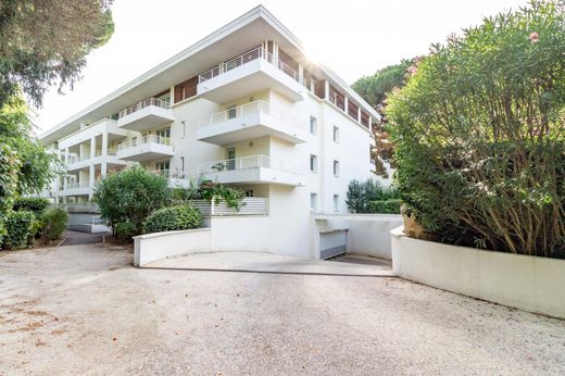 Apartment / Etagenwohnung in Le Bouscat, Gironde