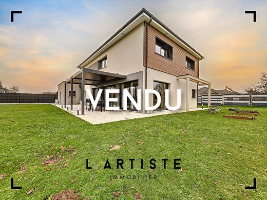 Montigny, Seine-Maritimeの高級住宅