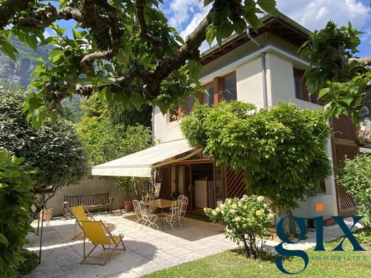 Luxury home in Saint-Ismier, Isère
