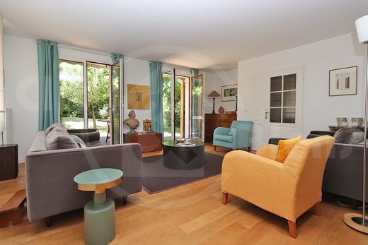 Apartment in Viroflay, Yvelines