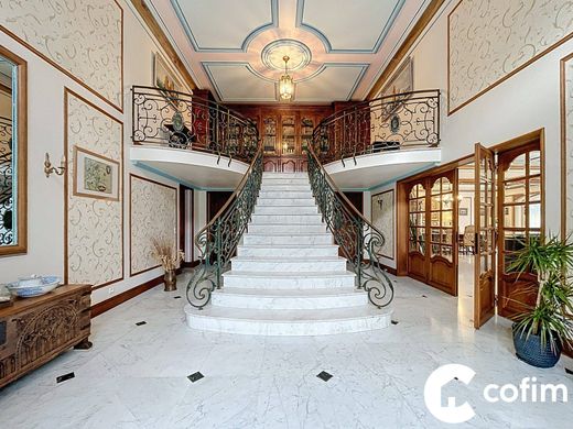 Luxus-Haus in Gan, Pyrénées-Atlantiques