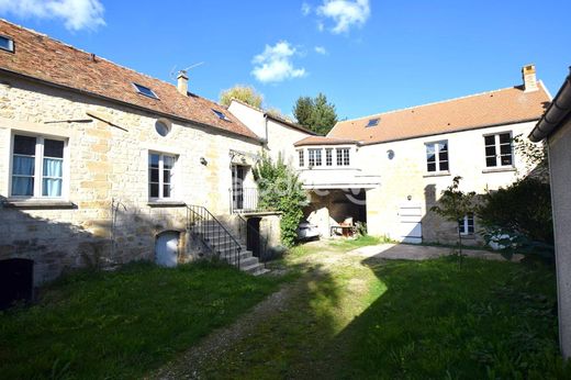 Luxe woning in Jouy-le-Moutier, Val d'Oise