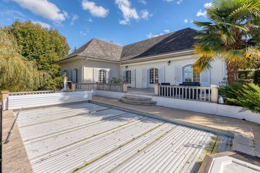 منزل ﻓﻲ Coublevie, Isère