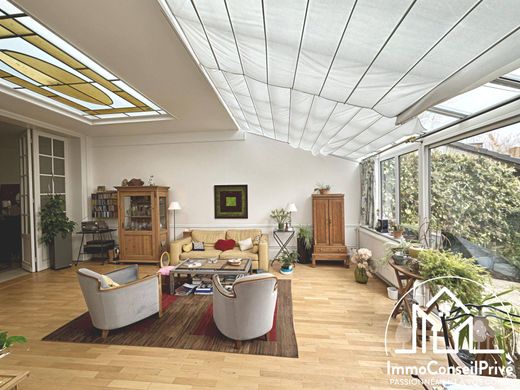 Casa di lusso a Villeneuve-d'Ascq, North