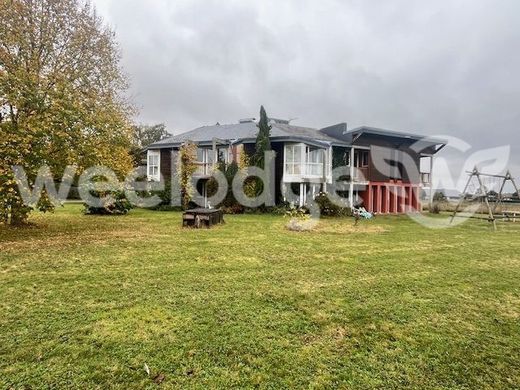 Casa di lusso a Saint-Clair-sur-Epte, Val d'Oise