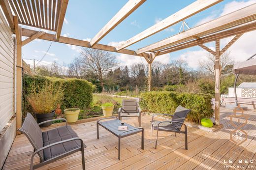 Luxury home in Locoal-Mendon, Morbihan