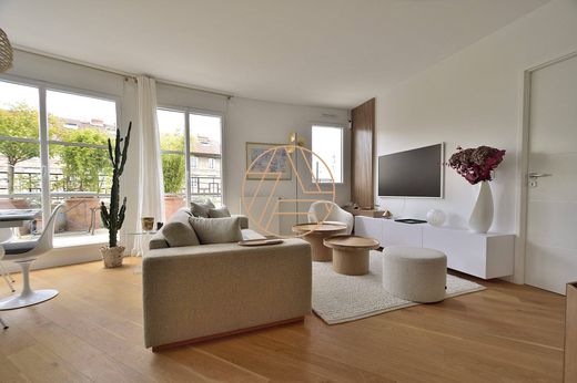 Piso / Apartamento en Saint-Maur-des-Fossés, Valle de Marne