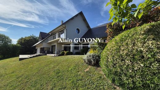 Luxe woning in Lisieux, Calvados