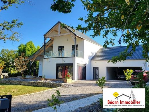 ‏בתי יוקרה ב  Salies-de-Béarn, Pyrénées-Atlantiques