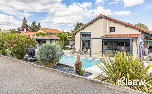 Maison de luxe à Chuzelles, Isère