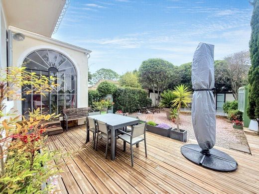 Luxury home in Istres, Bouches-du-Rhône