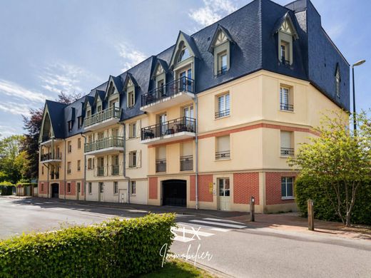 Piso / Apartamento en Pont-l'Évêque, Calvados