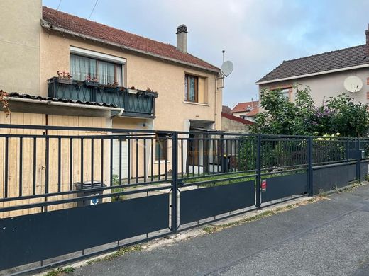 Luxe woning in Noisy-le-Sec, Seine-Saint-Denis