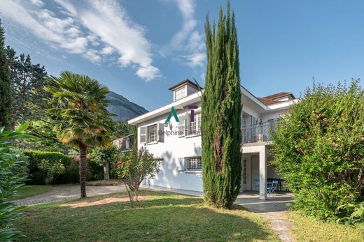 Casa di lusso a Corenc, Isère
