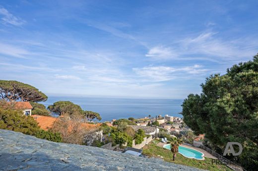 Maison de luxe à Santa-Maria-di-Lota, Haute-Corse