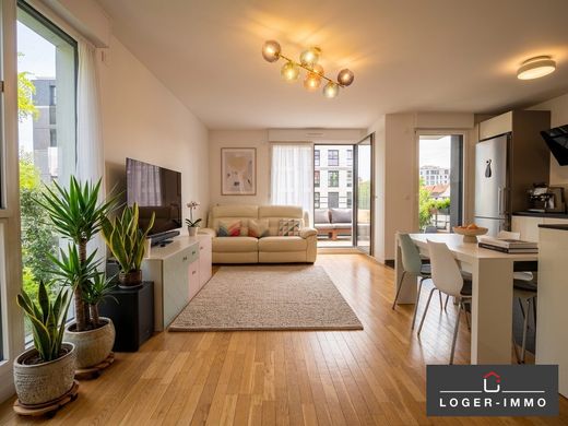 Apartment in Joinville-le-Pont, Val-de-Marne