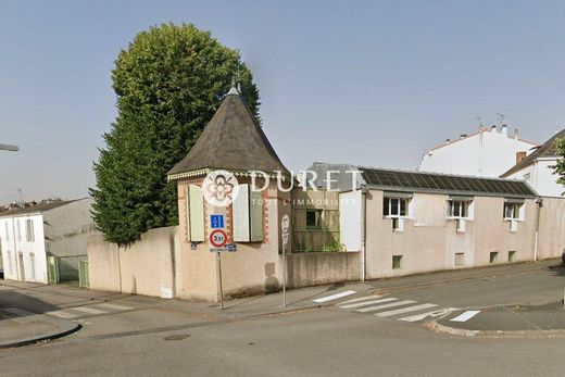 Office in La Roche-sur-Yon, Vendée