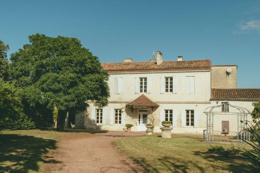Kantoor in Saint-Seurin-de-Bourg, Gironde