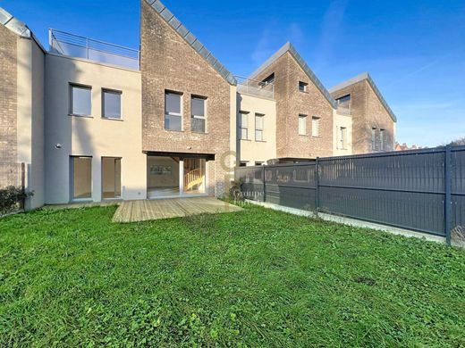 Luxus-Haus in Villeneuve-d'Ascq, Nord