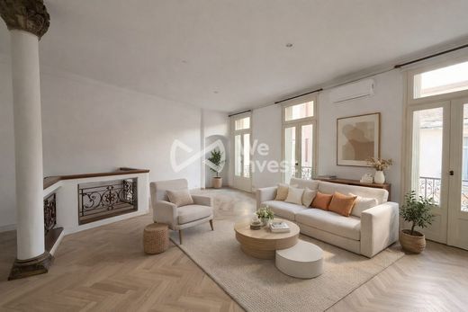 Edificio en Nimes, Gard