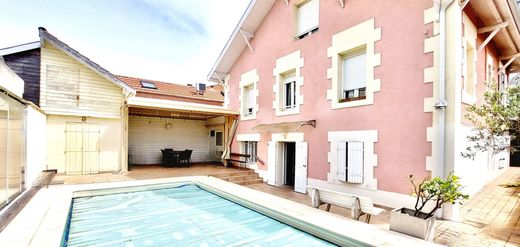 Luxus-Haus in Arcachon, Gironde