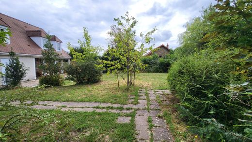 Luxury home in Les Clayes-sous-Bois, Yvelines