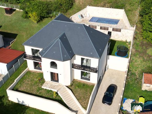 Luxury home in Saint-Prest, Eure-et-Loir