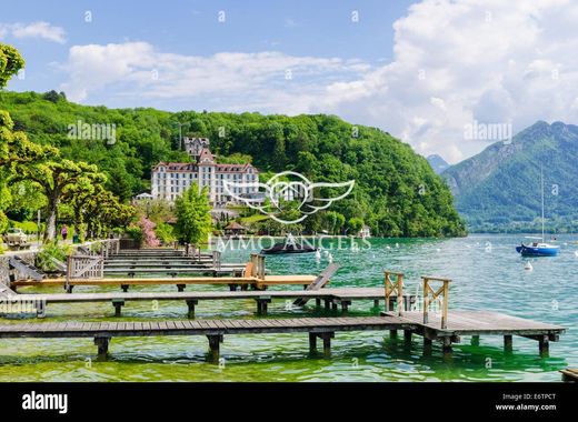 豪宅  Menthon-Saint-Bernard, Haute-Savoie