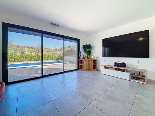 Peyrestortes, Pyrénées-Orientalesの高級住宅