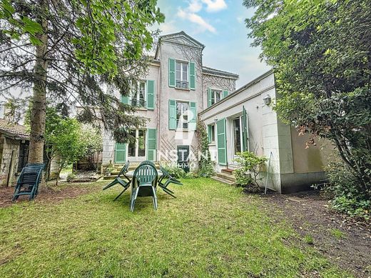 Casa di lusso a Villemomble, Seine-Saint-Denis