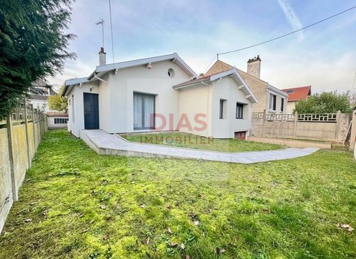 Champigny-sur-Marne, Val-de-Marneの高級住宅