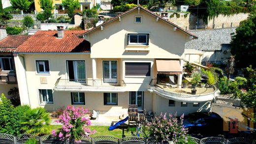 Casa di lusso a Agen, Lot-et-Garonne