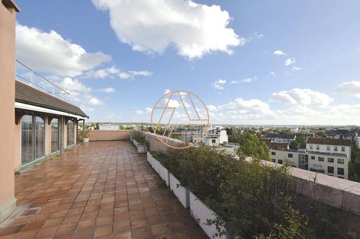 Appartamento a Saint-Maur-des-Fossés, Val-de-Marne