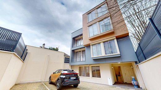 Casa de lujo en La Courneuve, Sena Saint Denis