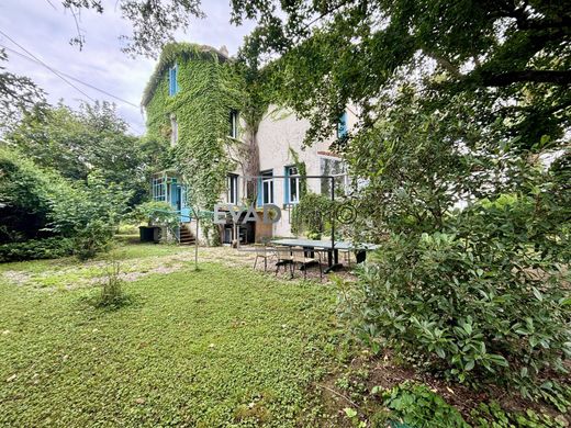 Casa de luxo - Montrond-les-Bains, Loire