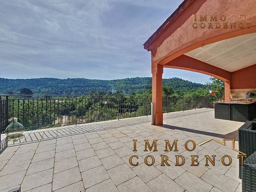 Luxe woning in Néoules, Var