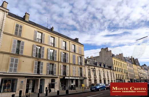 Apartment / Etagenwohnung in Versailles, Yvelines