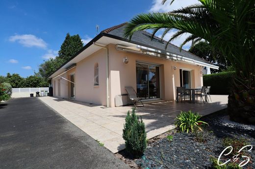 豪宅  Pont-l'Abbé, Finistère