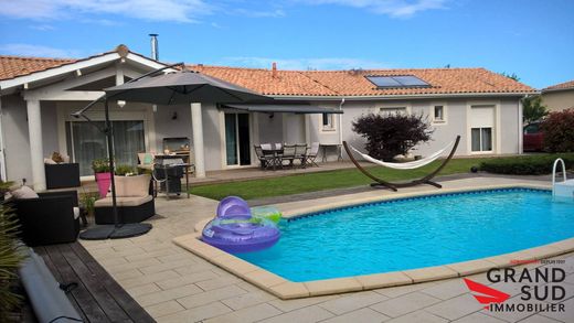 Luxury home in Martignas-sur-Jalle, Gironde