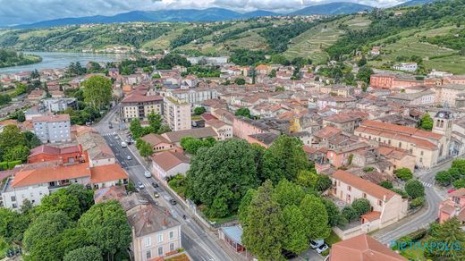 Grond in Condrieu, Rhône