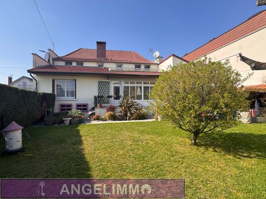 Casa de lujo en Franconville, Valle de Oise