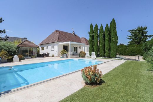 Casa de lujo en Crimolois, Cote D'Or