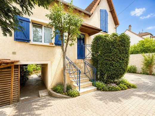 Luxury home in Sartrouville, Yvelines