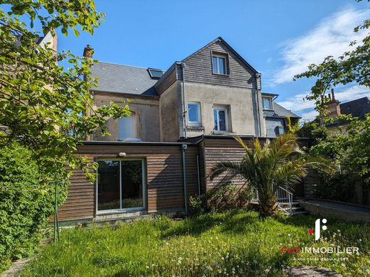 Luxury home in Caen, Calvados