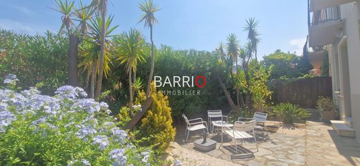 Collioure, Pyrénées-Orientalesの高級住宅