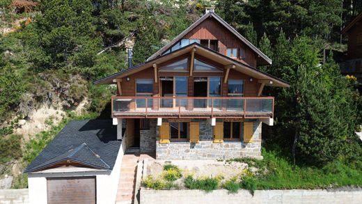 Les Angles, Pyrénées-Orientalesの高級住宅