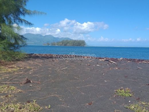 Teren w Otutara, Îles du Vent